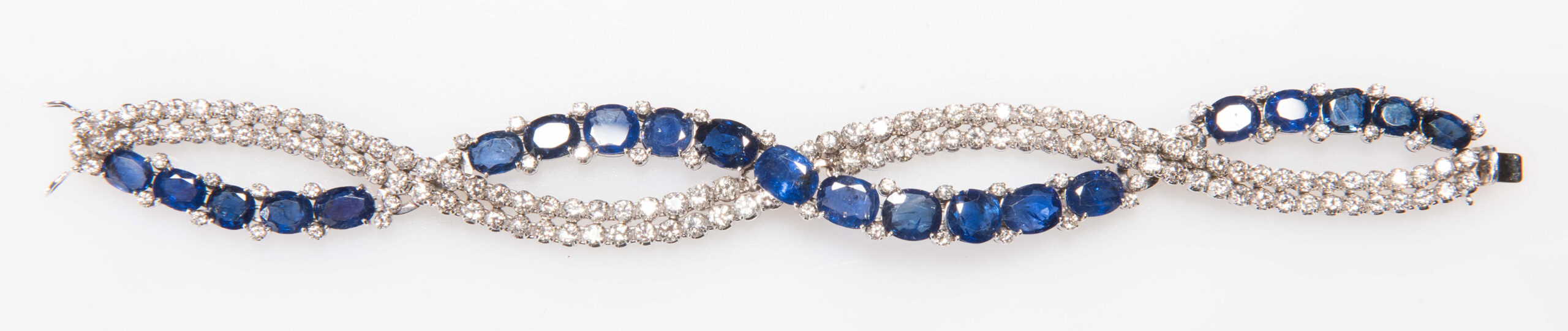 lunghezza cm 18, larghezza cm 1.60, gr. 47.45