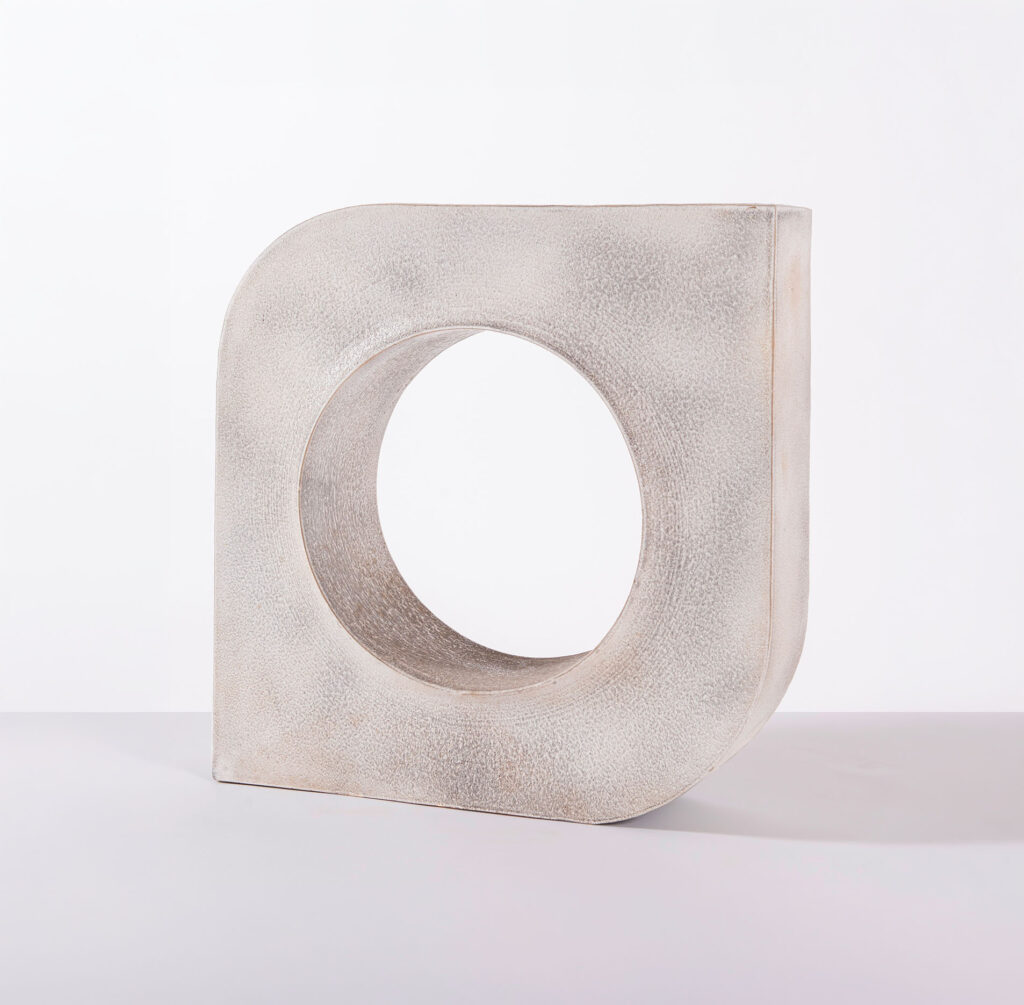 Scultura in grès smaltato di Carlo Zauli, 1968.